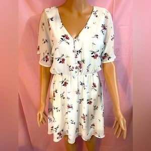 White floral dress Medium Sienna Sky